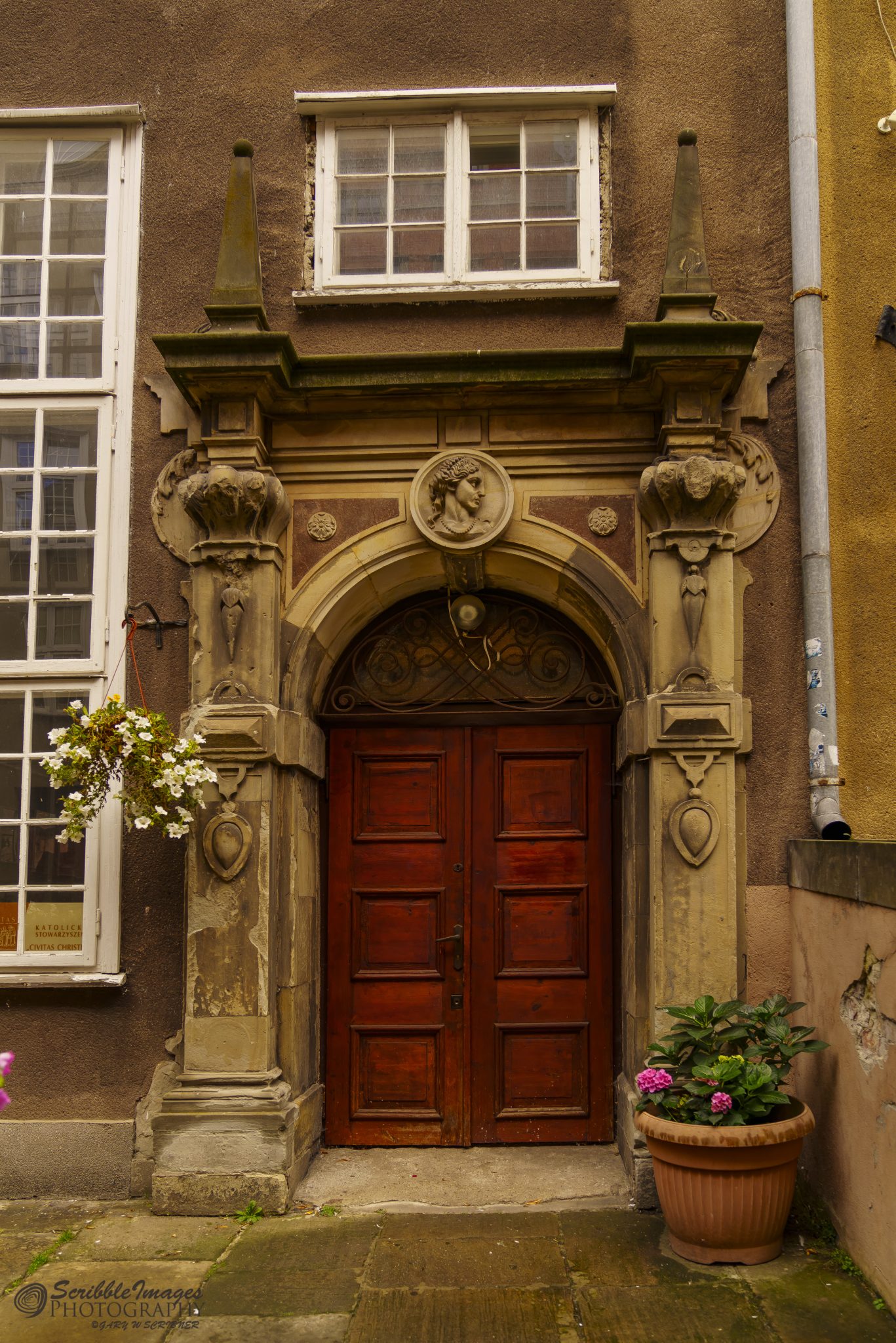 "Looking To The Right"