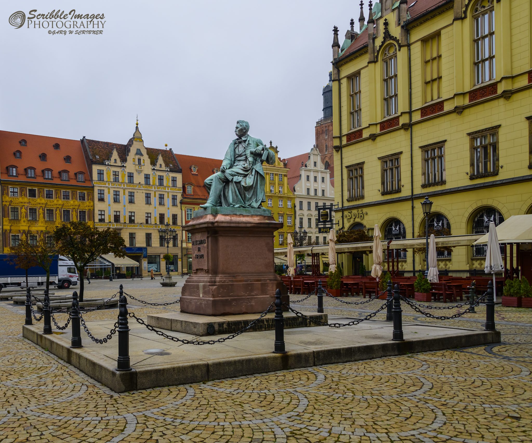 Monument of Alexander Fredro, Rynek Ratusz